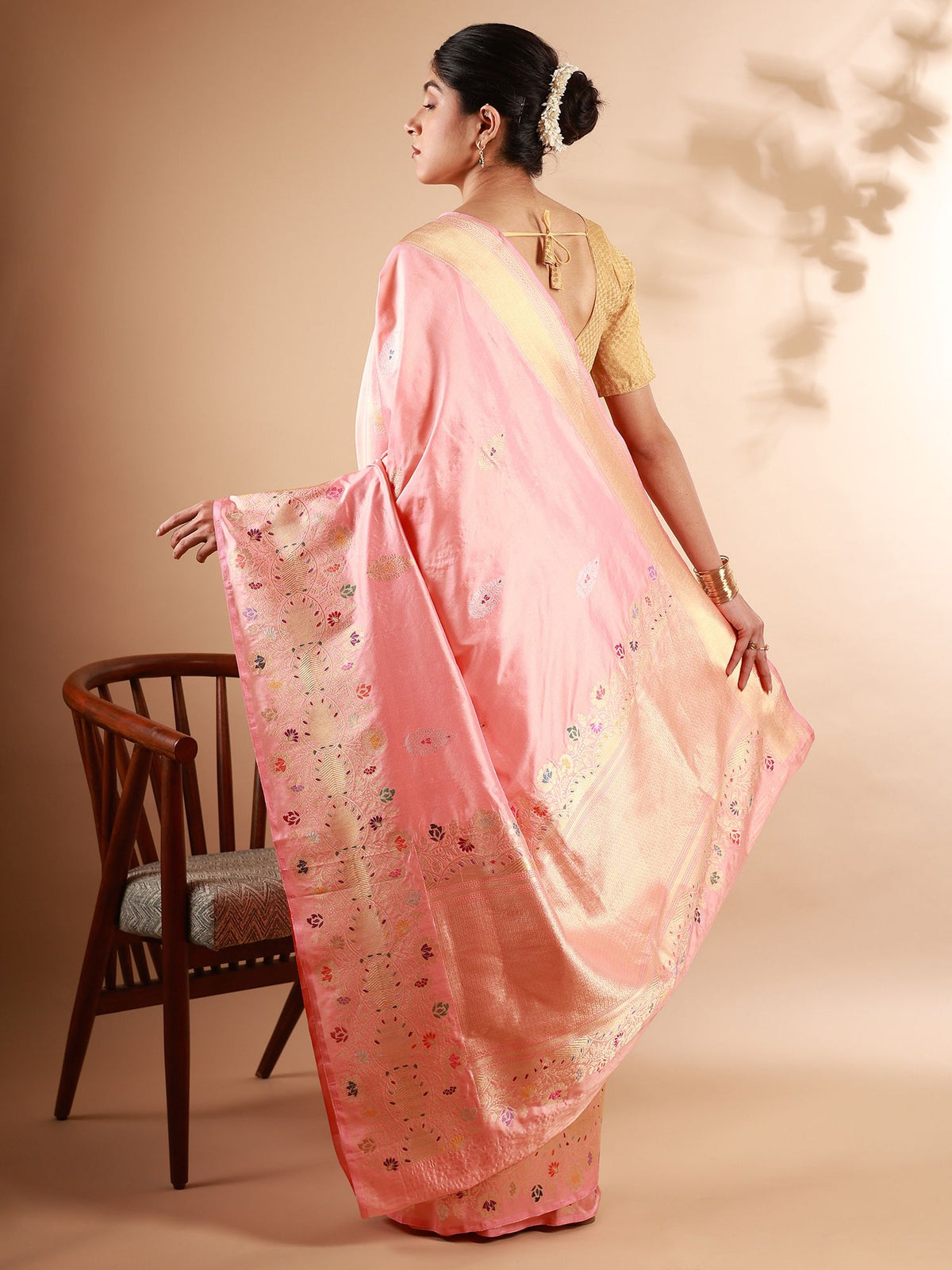 Meenakari Noor