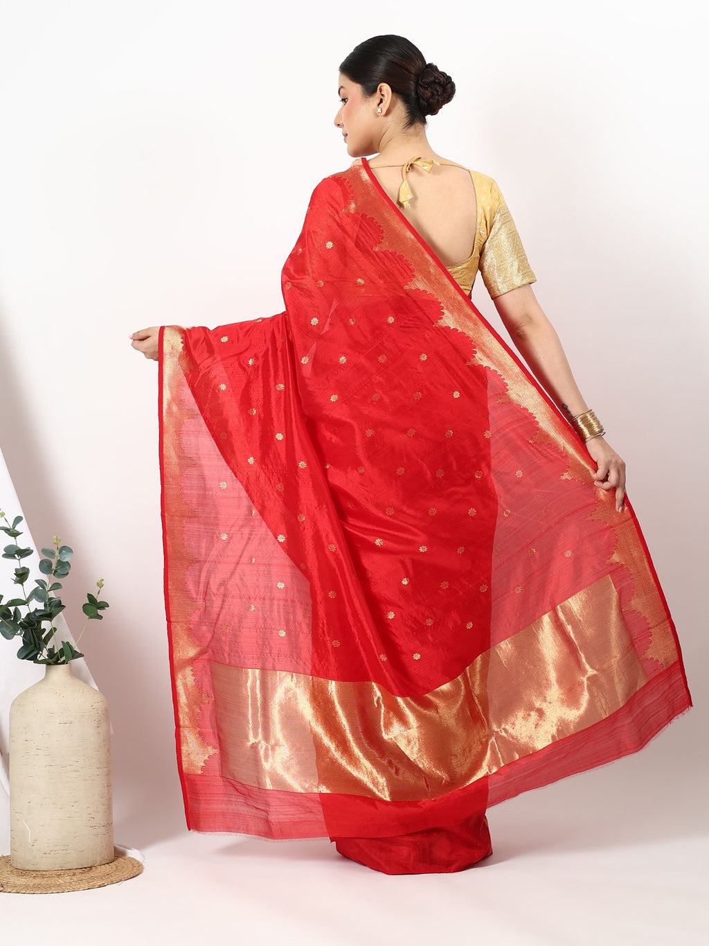 Mandir Kinara - Chanderi Silk Saree